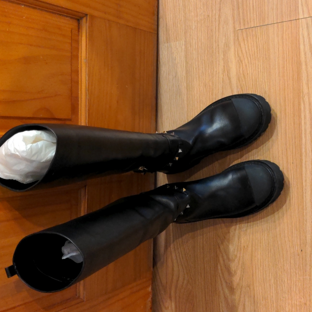Valentino Garavani Leather Boots